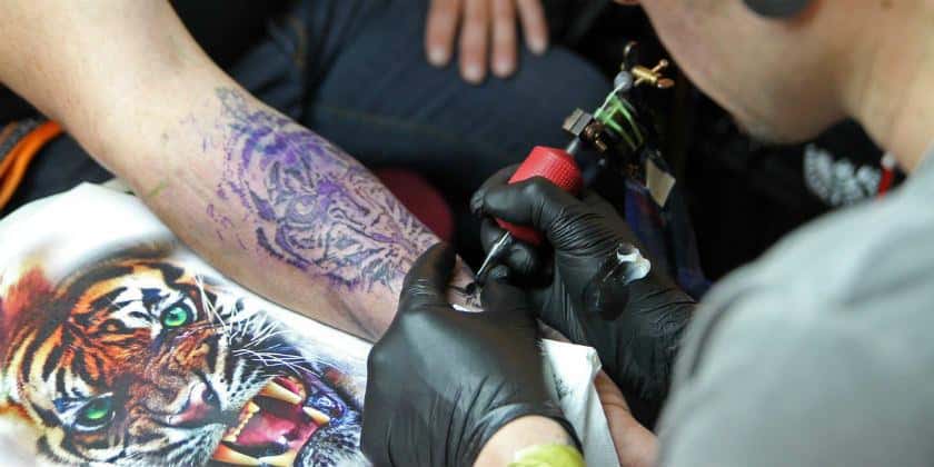 como cuidar del tatuaje